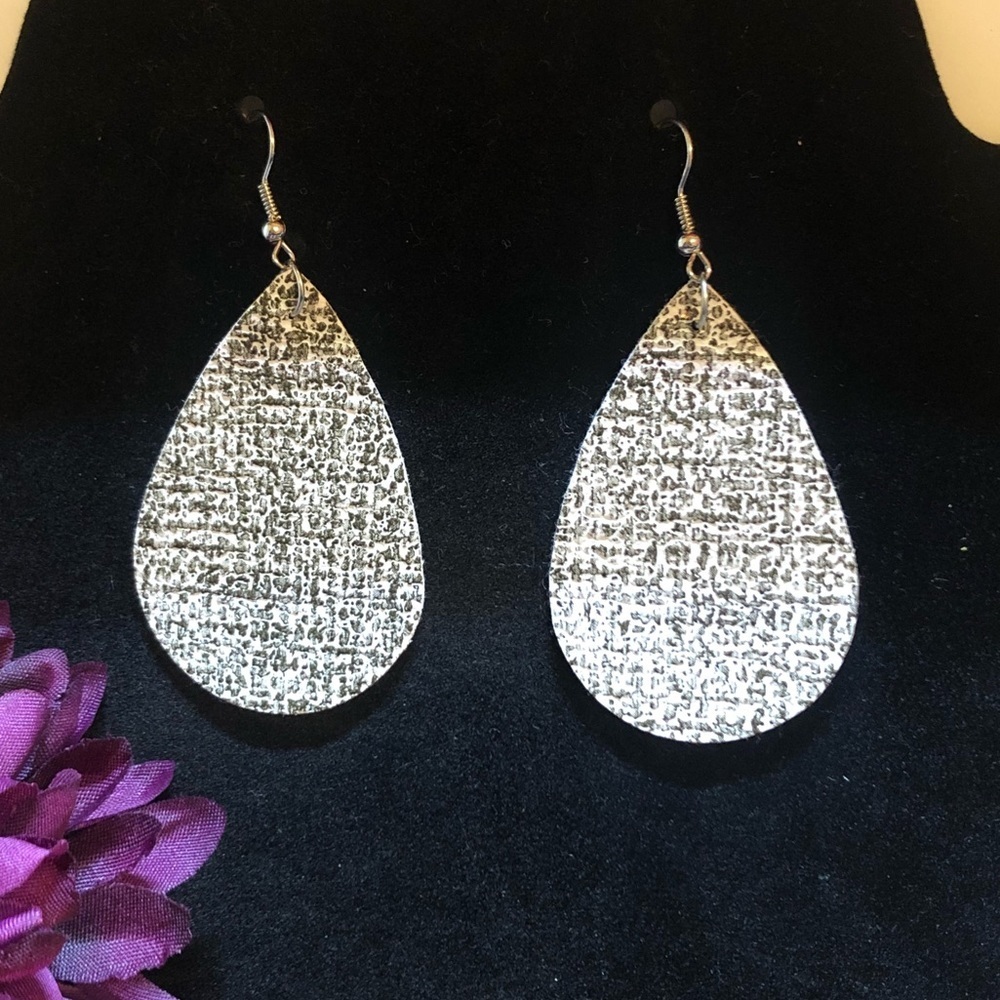 5/$20 abstract printed‎ teardrop earrings